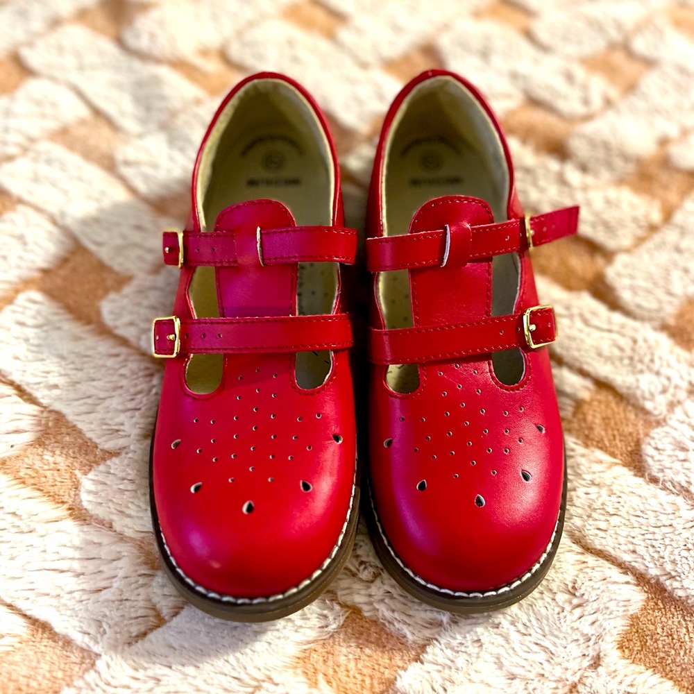Girls shoes